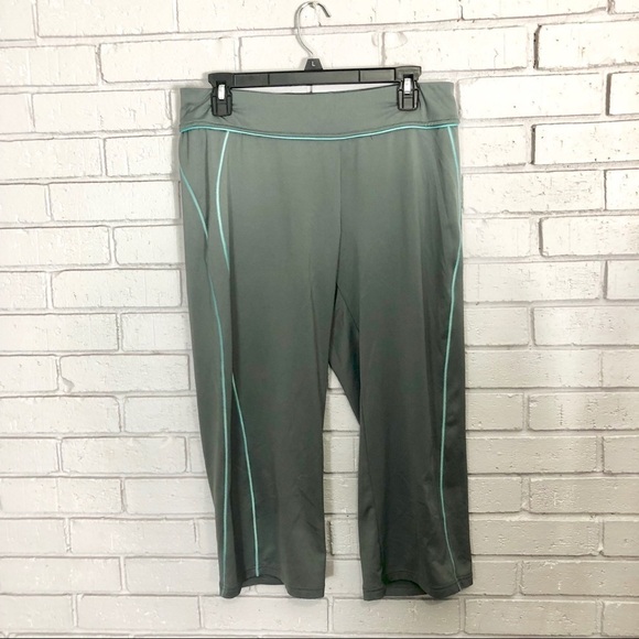 New Balance Pants - New Balance Women’s Gray‎ and Aqua Capri Pants